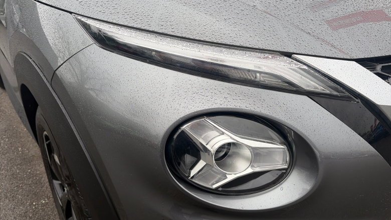 Nissan Juke 1.0 DiG-T 114 N-Connecta 5dr DCT Petrol Hatchback